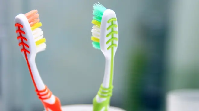 టూత్‌బ్రష్