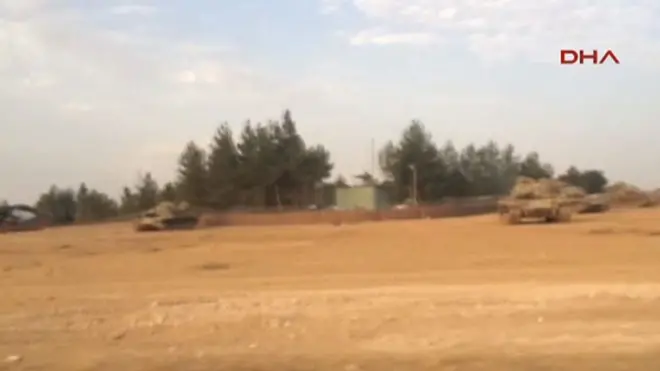 Suriye sınırında bekleyen tanklar