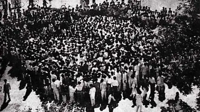 Student demonstrators gather by Dhaka University, February 1952.
