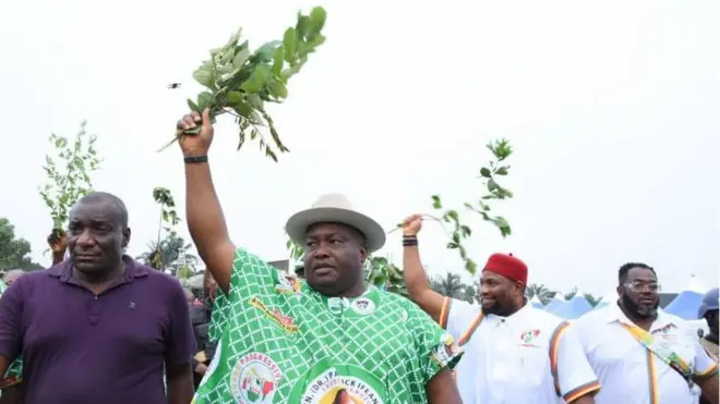 Sinetọ Ifeanyi Ubah