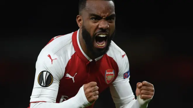 Alexandre Lacazette score for di first leg.