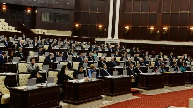 Parlament gələn ilin büdcəsini müzakirə edir