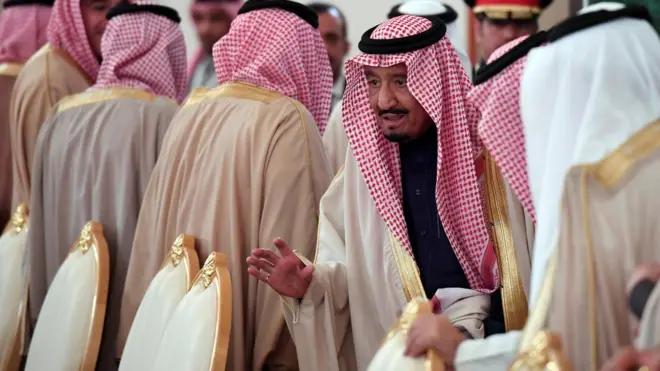 Тот факт, что соглашение было заключено в присутствии короля, эксперты называют единственным поводом для надежды на успех