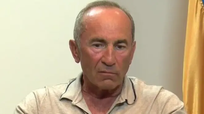 Sabiq prezident Robert Koçaryan həbsi ilə bağlı ittihamları "siyasi təqib" adlandırıb