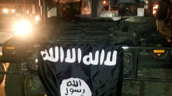 جنیفر په ۲۰۱۴ عراق ته سفر کړی او هلته د اسلامي دولت ډلې د محاسبې او امر بالمعروف او نهی عن المنکر برخې سره یې کار پیل کړی دی.