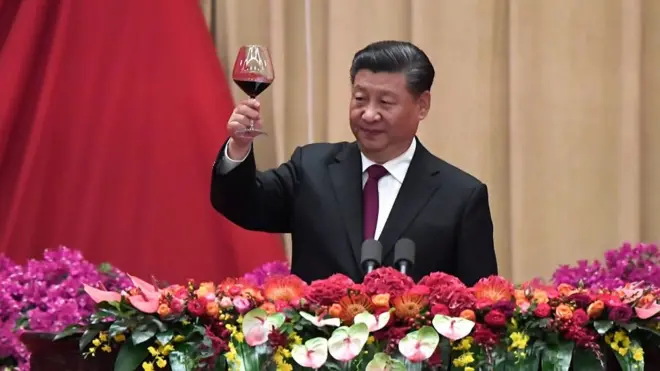 चीन में कम्युनिस्ट पार्टी के वरिष्ठ नेताओं की एक बैठक चल रही है, जिसमें राष्ट्रपति शी जिनपिंग को तीसरी बार राष्ट्रपति बनाने को लेकर फैसला हो सकता है.