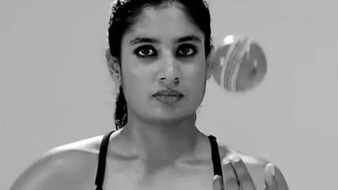 انڈین کرکٹ ٹیم کی کپتان متھالی راج دنیا میں سب سے زیادہ تنخواہ لینی والی خاتون کرکٹر ہیں لیکن مرد کرکٹرز سے تنخواہوں میں برابری اب بھی خواتین کے لیے ایک خواب لگتی ہے