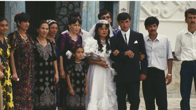 Pernikahan sepasang warga Uzbekistan di Bukhara, beberapa waktu lalu.