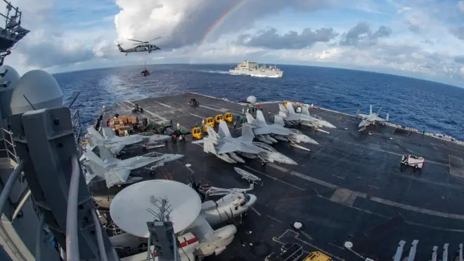 Kapal induk USS Carl Vinson telah belasan kali berlayar di Laut Cina Selatan