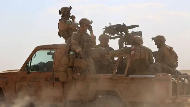 Pada suatu waktu diperkirakan ada sekitar 500 anggota pasukan khusus AS di Suriah.