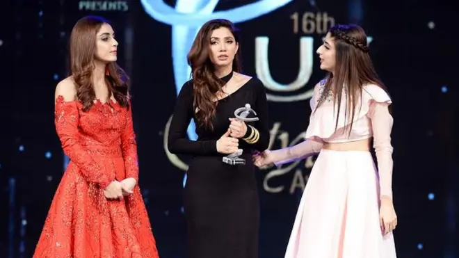 ماہرہ خان نے اس سال فلم 'ہو من جہاں' کے لیے بہترین اداکارہ کا ایوارڈ جیتا