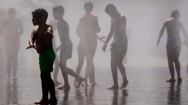 В ближайшие три дня во многих районах Испании столбик термометра не опустится ниже +40 градусов Цельсия