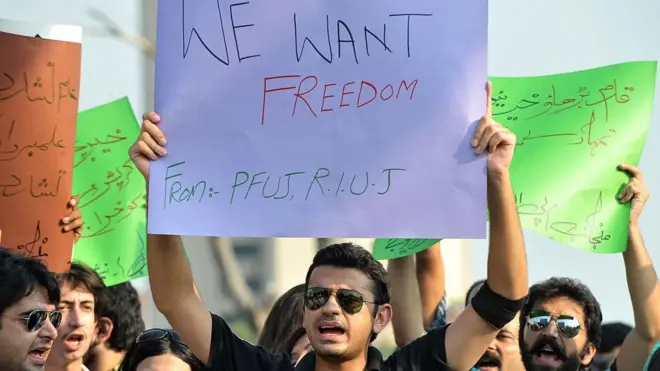 پاکستانی صحافیوں کا احتجاج