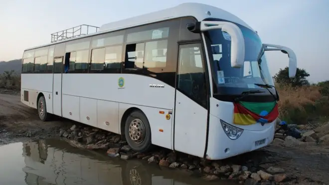 Konkolaataa barattoota q'eetti deebisuuf qophaa'e