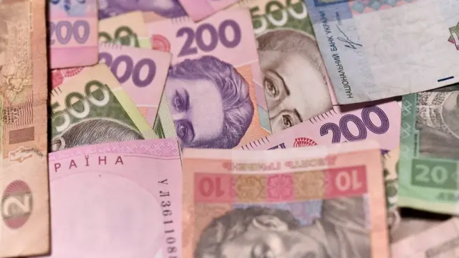 В уряді кажуть, що платня у 16 тисяч гривень на місяць зупинить трудову міграцію у Польщу