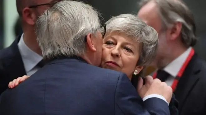 Глава Єврокомісії Жан-Клод Юнкер і Тереза Мей