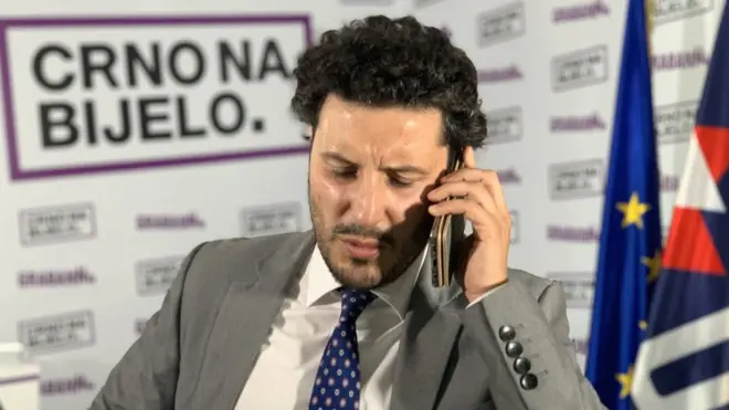 Дритан Абазовић највећи део времена после избора проводи - на телефону