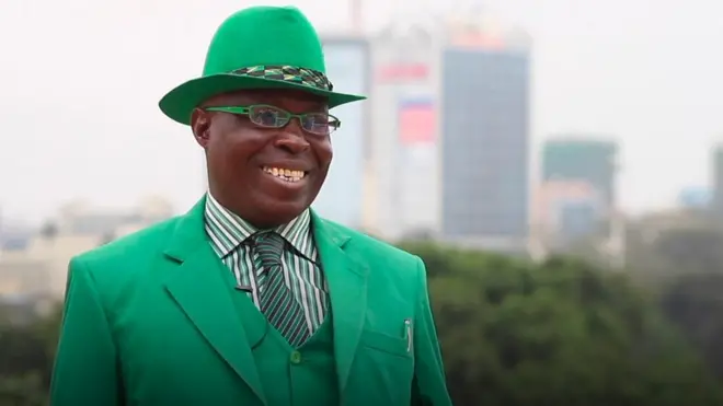 Скільки костюмів має "найстильніший чоловік Африки"?