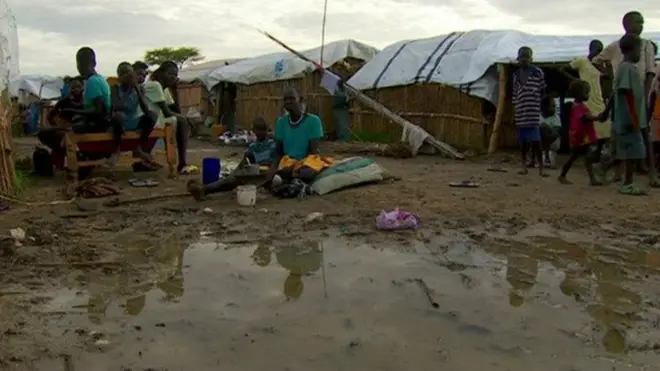 Le bureau du HCR à Khartoum signale qu'environ 131 000 sud soudanais sont arrivés en 2016 au Soudan voisin, pour la plupart épuisés, mal nourris, malades, et après plusieurs jours de marche.