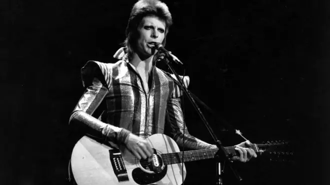 7” The Hype Bowie Does Reed David Bowie 7” The Hype Bowie Does Reed David Bowie The Hype – Bowie