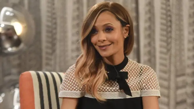 تانډې نیوټن وايي، په برتانیا کې رول ورته نشته.