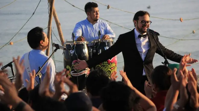 Los Ángeles Azules llevarán dos invitados a Coachella 2018 y no estarán acompañados de orquesta sinfónica en el festival.