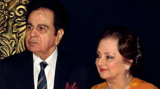 دلیپ کمار اور ان کی اہلیہ داکارہ سائرہ بانو