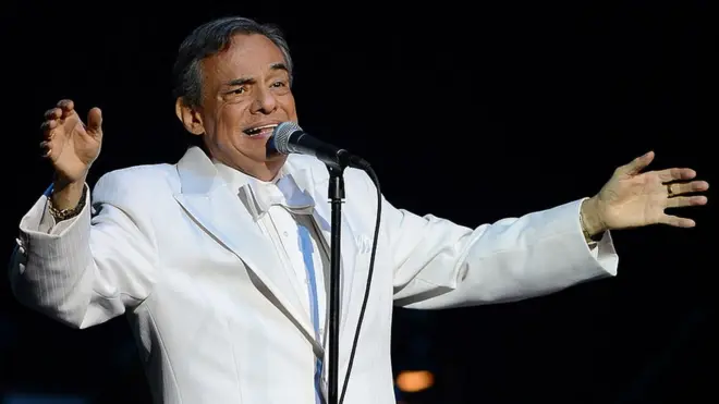 Tras medio siglo de carrera e innumerables éxitos, el mexicano José José falleció este sábado a los 71 años de edad.