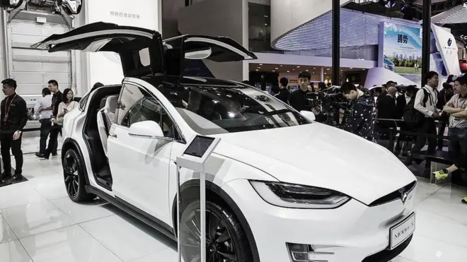 Tesla sürücüsüz araç