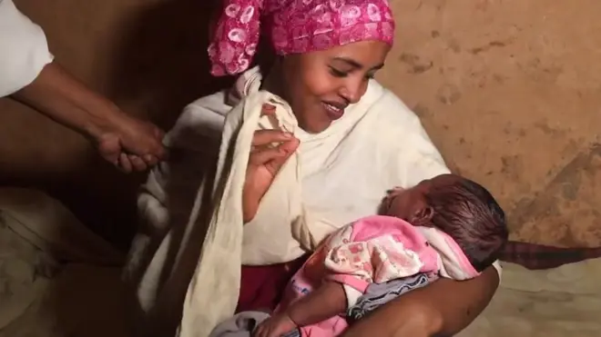 Barnaamijkan ayaa hoos u dhigay dhimashada hooyada iyo dhallaanka