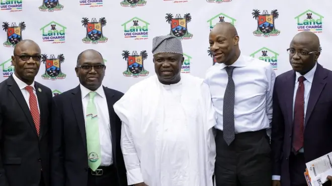 Lagos State Governor Mr. Akinwunmi Ambode (dey), with oda oga dem, Managing Director, Guaranty Trust Bank (GTB), Segun Agbaje na im wear tie stand next to di governor.
