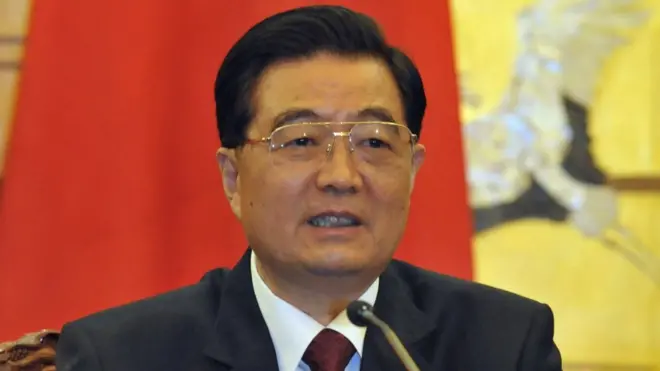 中国前国家主席胡锦涛周四 （1月26日）到访广州，由广东省委书记胡春华陪同下逛西湖路花市（图为胡锦涛资料照片）。