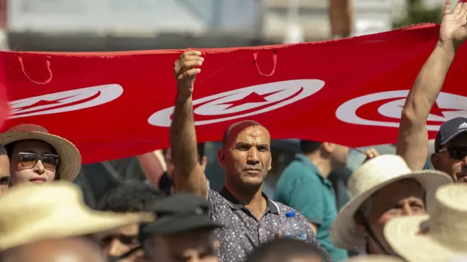 حالة من الاحباط في تونس بسبب تردي الأوضاع المعيشية