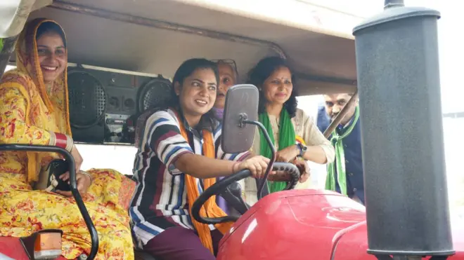 महिलाएं