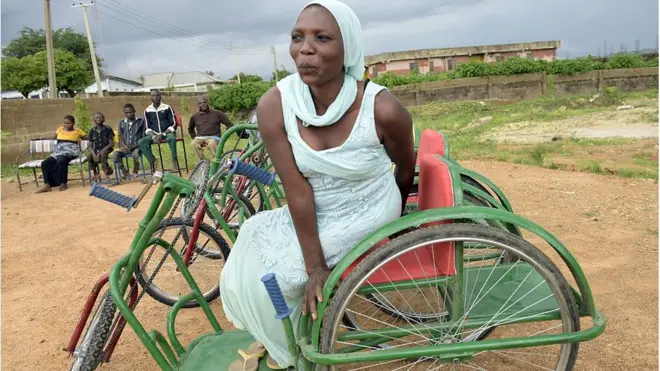 Nwaanyị nwere ọrụsị