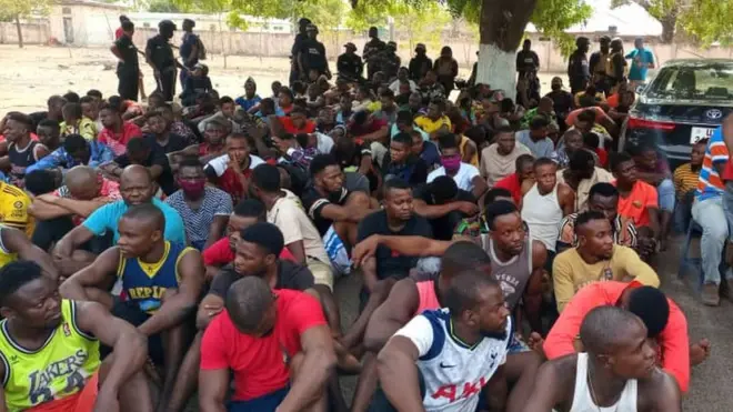 "Ghana police arrest illegal Nigerian immigrants":