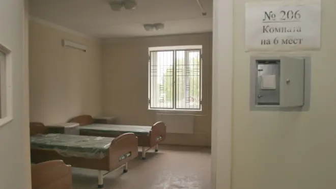 Внутри здания психоневрологического интерната