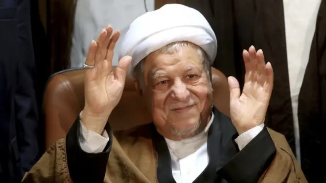 ၁၉၈၉-၁၉၉၇ အထိ အီရန် သမ္မတ အဖြစ် တာဝန် ယူခဲ့။