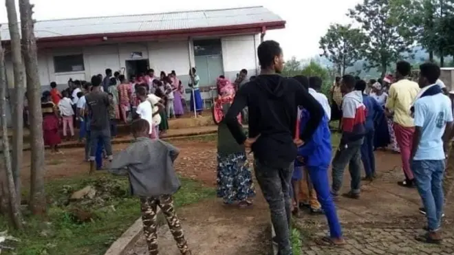 Barattoota Mana Barumsaa Qophaa'inaa Innaangotit yeroo gaggabanii kana kana gargaaraa turani