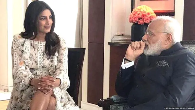 मोदी के साथ मुलाक़ात की ये तस्वीर प्रियंका ने सोशल मीडिया पर जारी की थी
