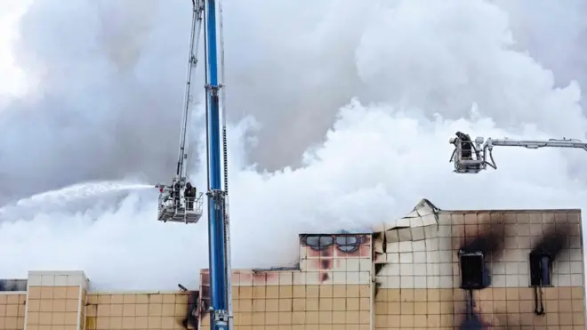 Жертвами пожежі стали щонайменше 64 людини