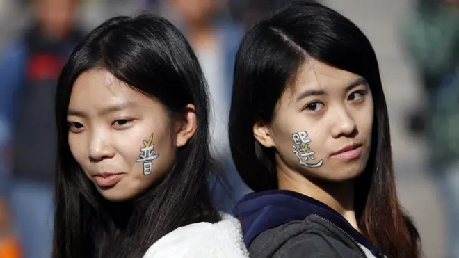 “反离补”运动后，澳门一些年轻人开始参与社会运动争取政治体制改革。