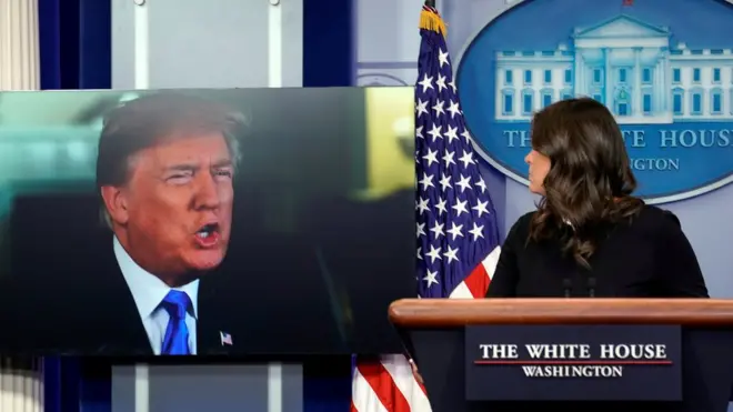 Fire and Fury: Inside the Trump White House juga mempertanyakan kebugaran Trump untuk menadi presiden.