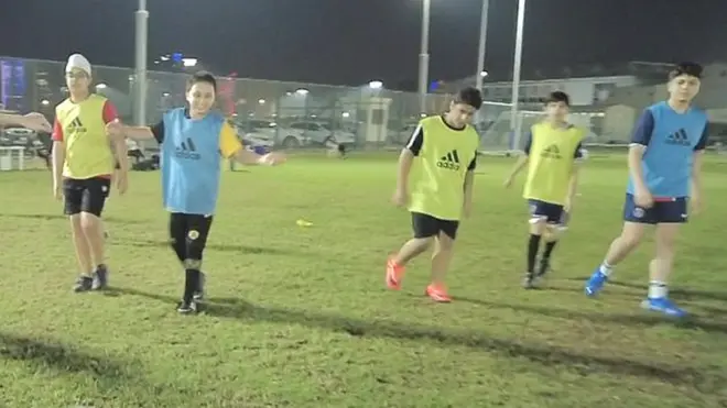 "أول مرة تقام البطولة في بلد عربي مسلم… أشعر بالحماس" هكذا وصف الأطفال في الدوحة سعادتهم لإقامة بطولة كأس العالم 2022 في الدوحة.