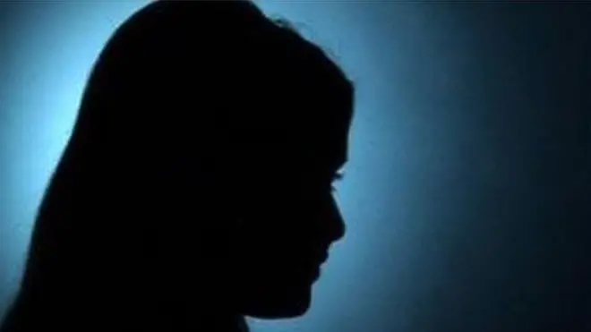 ایک لڑکی کا سایہ