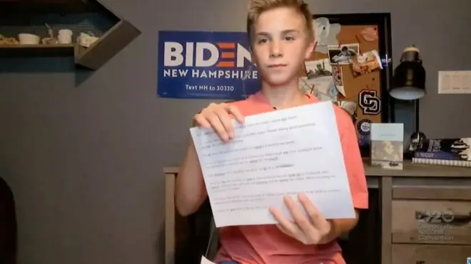 Brayden Harrington mostró cómo marcó su discurso tal y como le enseñó Biden.