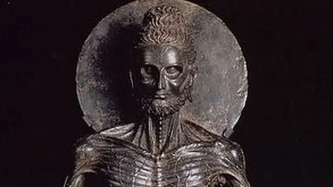 فاسٹنگ بدھا کا مجسمہ خیبر پختونخوا کی ملکیت ہے لیکن اس وقت لاہور کے عجائب گھر میں موجود ہے