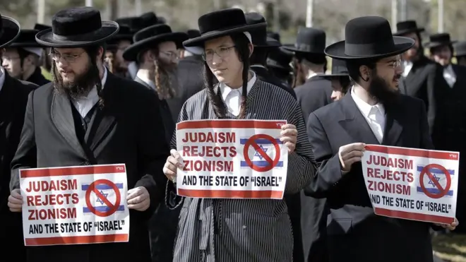 Los Neturei Karta creen que el verdadero estado judío se establecerá luego de la llegada del Mesías.