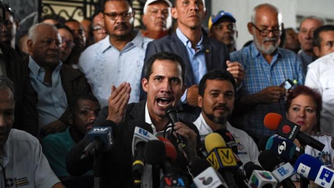 Lãnh đạo phe đối lập và là tổng thống lâm thời tự phong của Venezuela phát biểu sau khi họp với các lạnh đạo công đoàn ở Caracas hôm 5/3