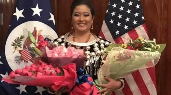 မြန်မာနိုင်ငံဆိုင်ရာအမေရိကန်သံရုံးက ပေးတဲ့ Women of Change ဆု ရရှိစဉ်